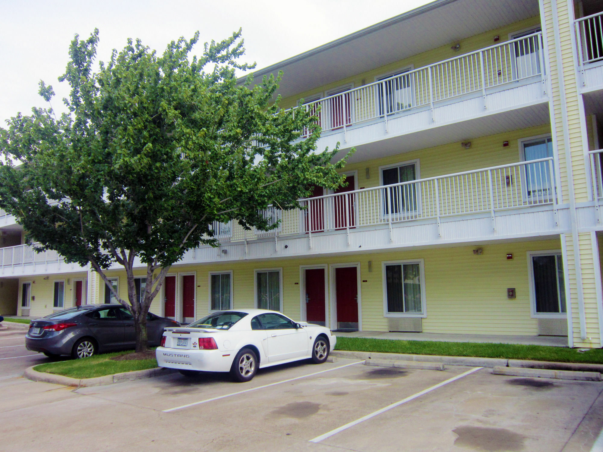 Hometowne Studios By Red Roof Houston - Northwest Exterior foto